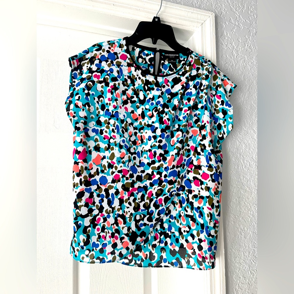 NWOT Woman Top